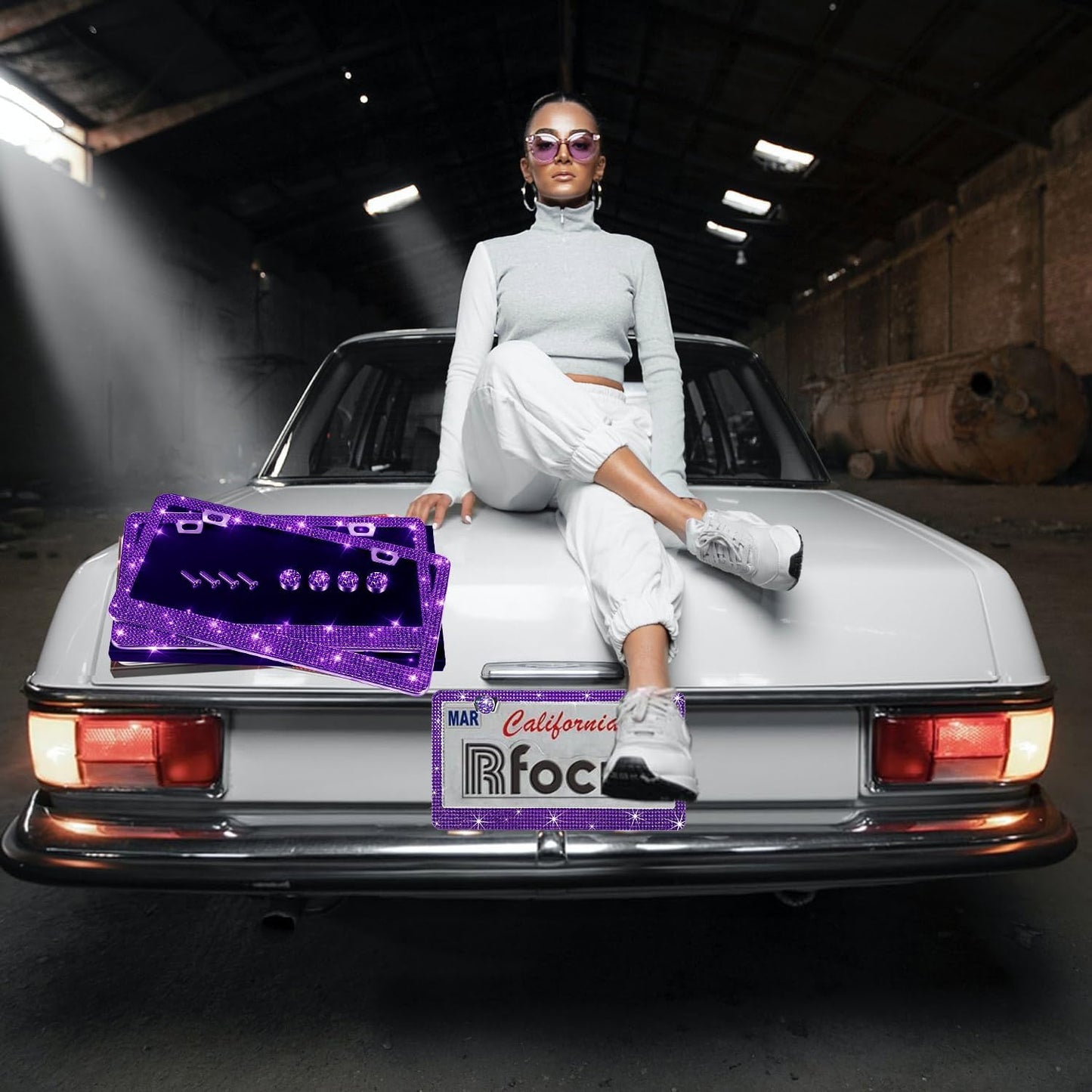 2 Pack License Plate Frames for Women, Sparkly Rhinestone Diamond Car Accessories with Glitter Crystal Caps (Violet（2PCS）)