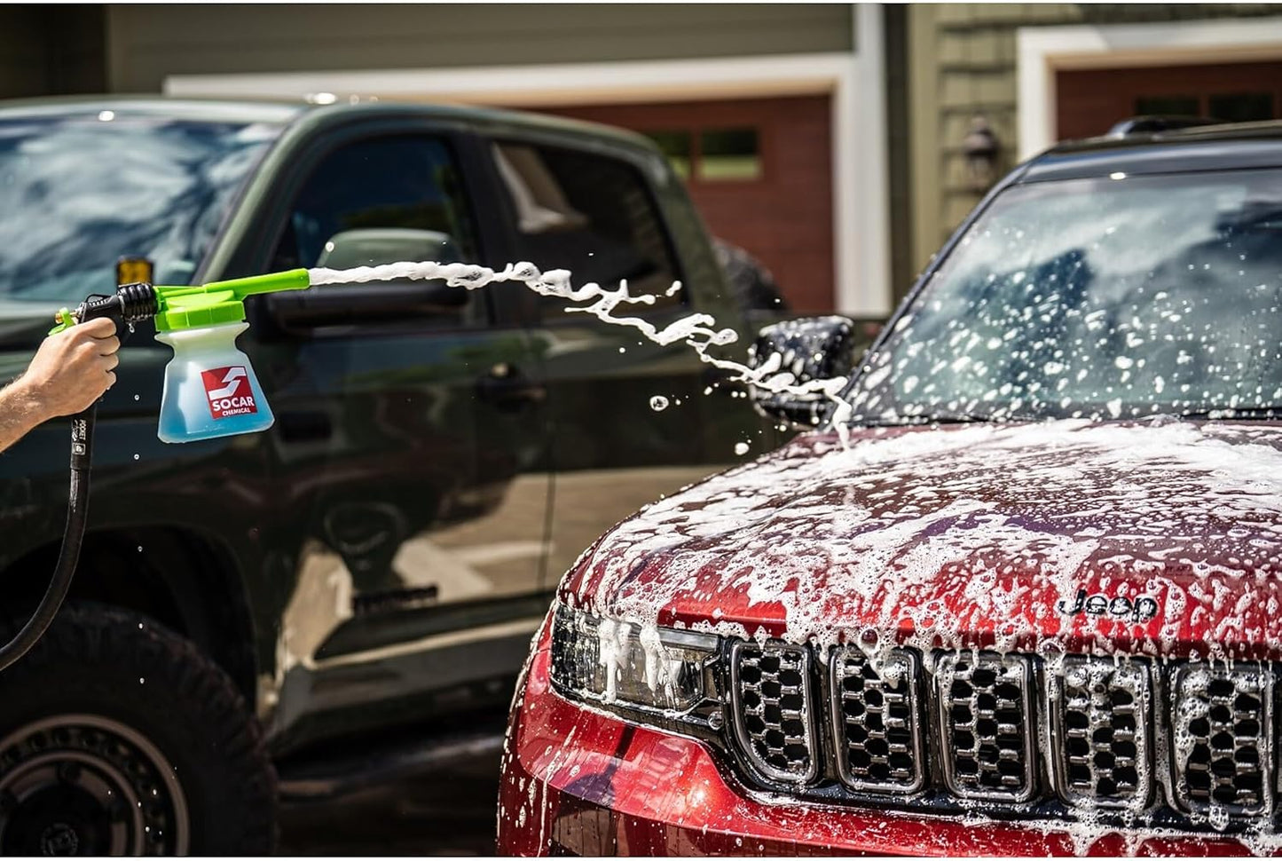 SOCAR Wash N Wax Car Wash Soap - pH Neutral, Carnauba Wax, 4 Gal., Model# SCO-WNW-4